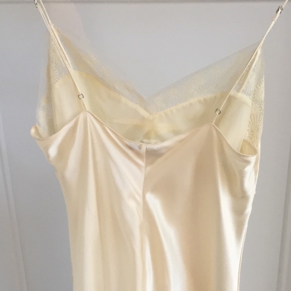 Vera Wang Luxe silk nightgown slip - Picture 5 of 5